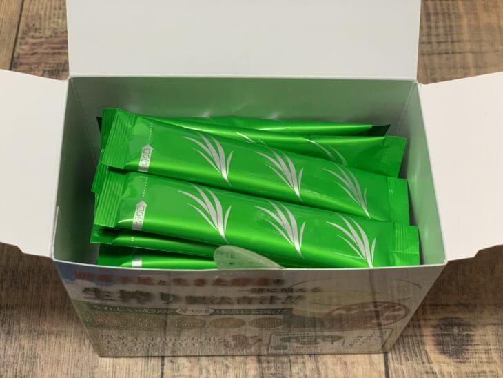 極濃生搾り青汁の中身