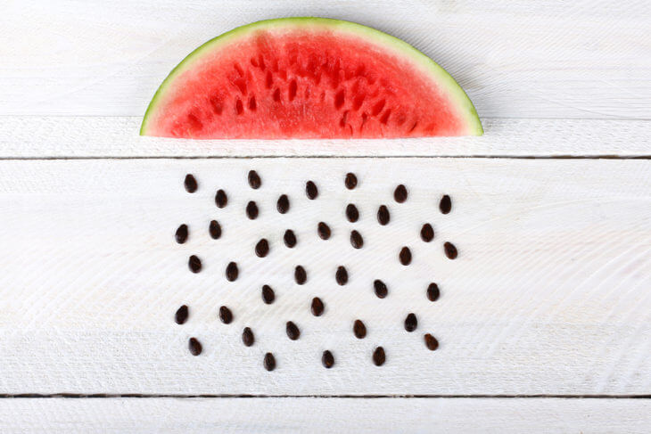 スイカの種は捨てる?食べられる?皮は?